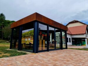 Projekt izrade modularne vinoteke
